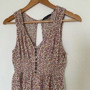 AMERICAN EAGLE Floral Jumpsuit with open back and buttons